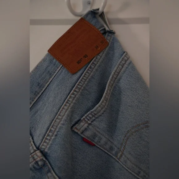 LEVIS 501 Stonewash Jeans - Picture 2 of 4